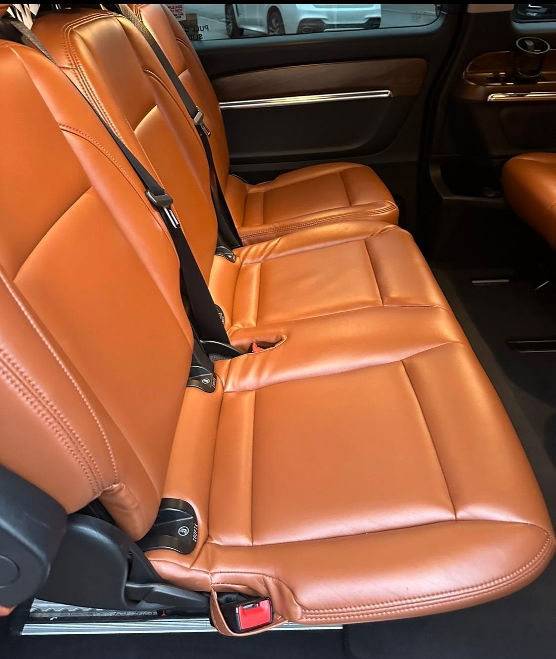 Minicabs Prime Interior